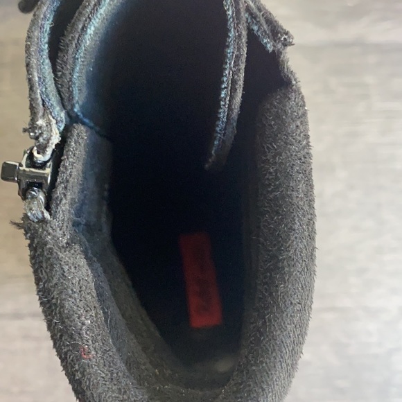 Brand new!   Never worn suede wedge bootie - Picture 7 of 8